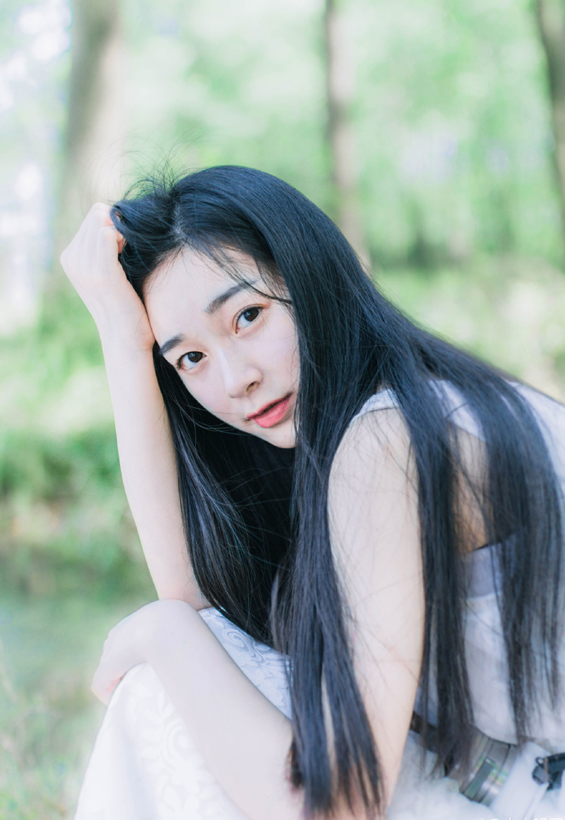 看人挑担不吃力：别人养父母，如何养都是不孝;都做的没自己好。